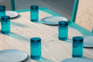 Finch Wave table with sea turtle engraved in table top